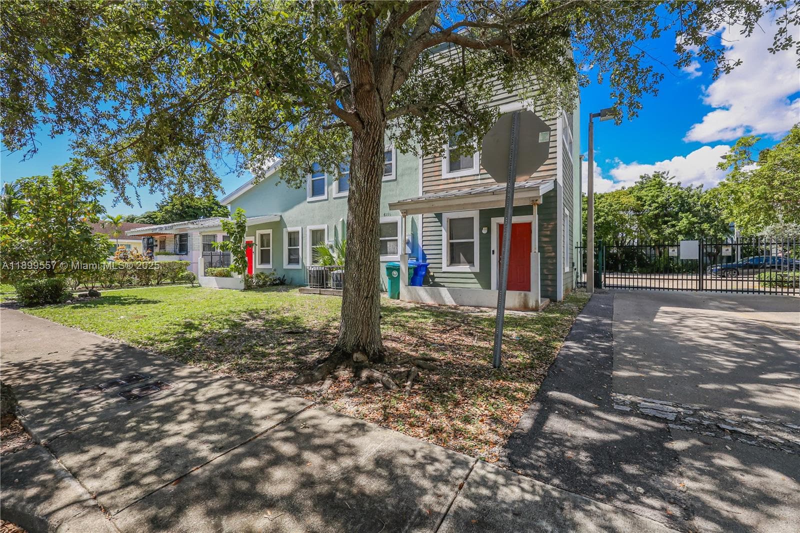 6960 NW 4th Ave # 3, Miami FL 33150 — 26