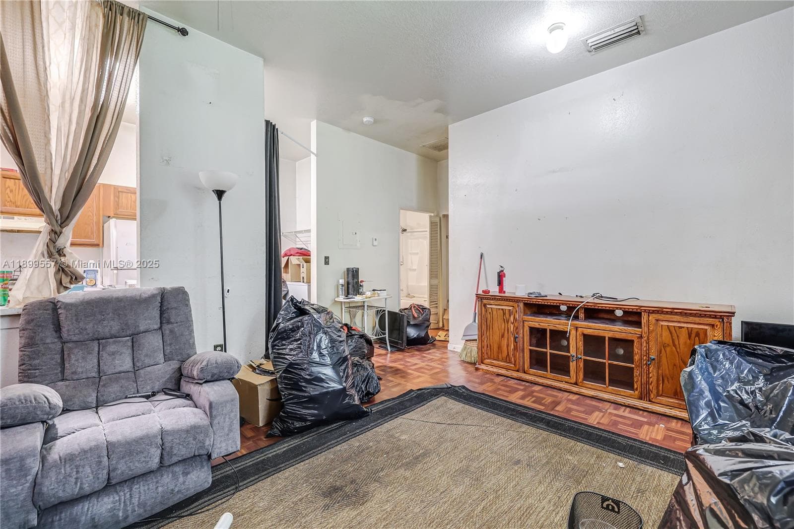 6960 NW 4th Ave # 3, Miami FL 33150 — 5