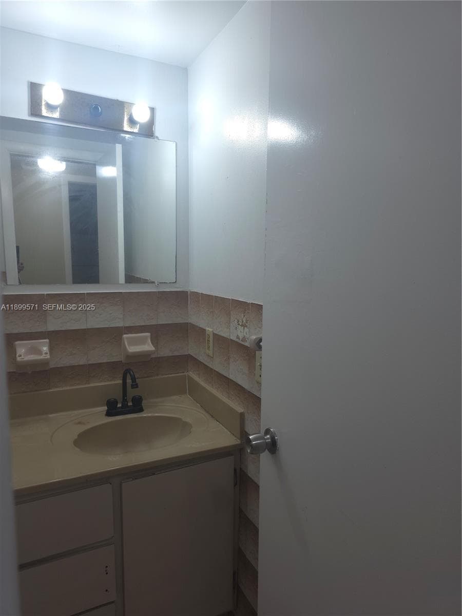 250 NW 63rd Ct, Miami FL 33126 — 24