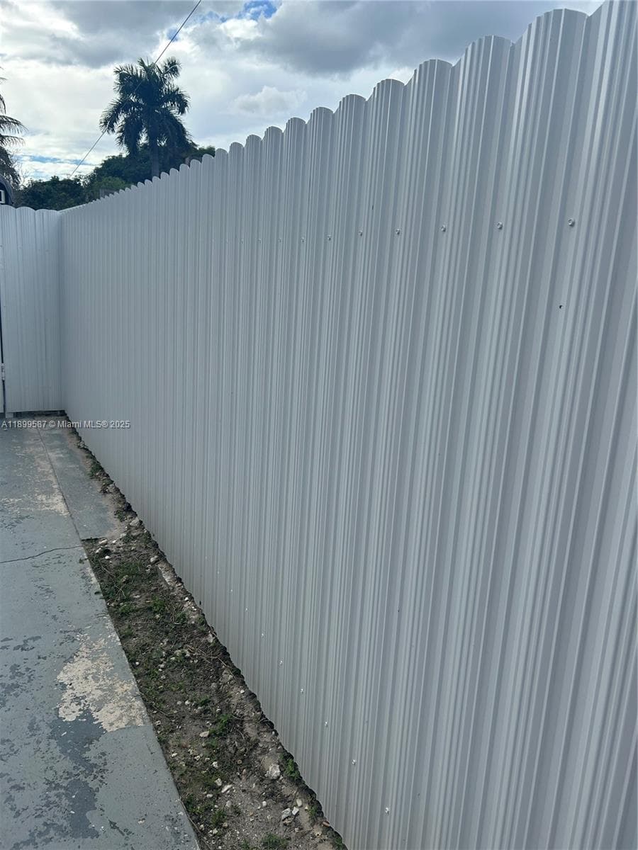 Hialeah, FL — 5