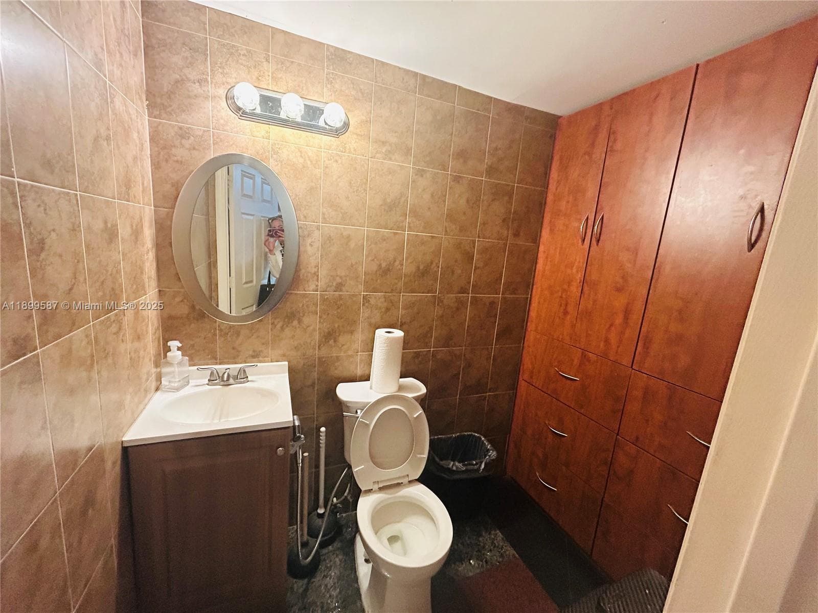 Hialeah, FL — 9