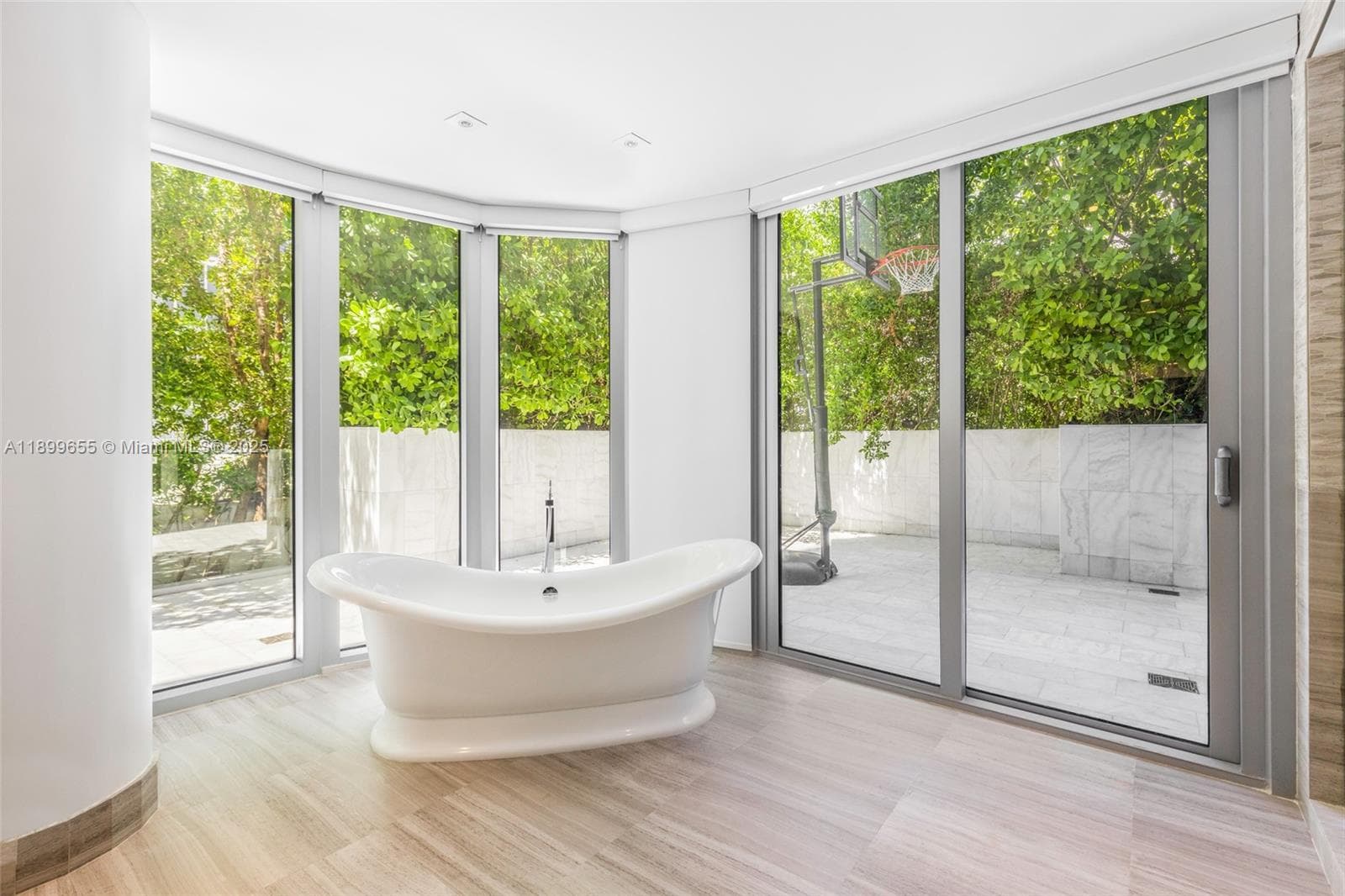 1 Collins Ave # 207, Miami Beach FL 33139 — 35