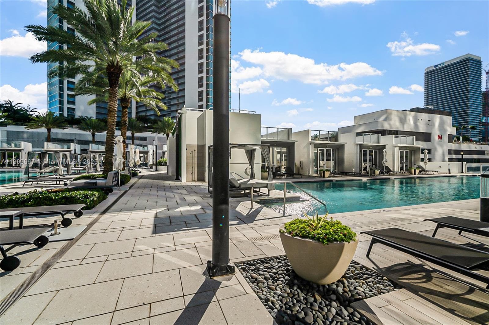 851 NE 1st Ave # 2802, Miami FL 33132 — 42