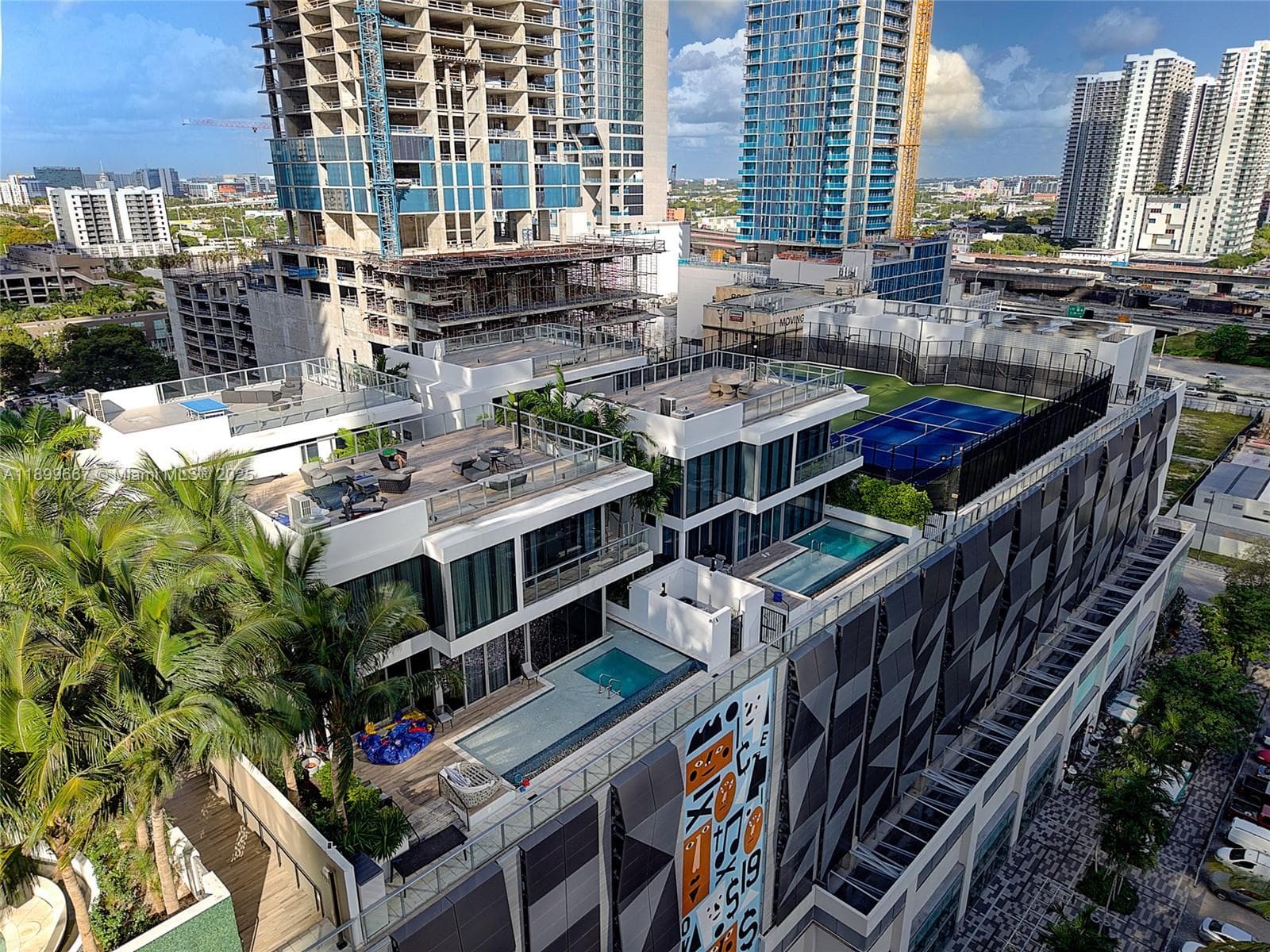 851 NE 1st Ave # 2802, Miami FL 33132 — 50