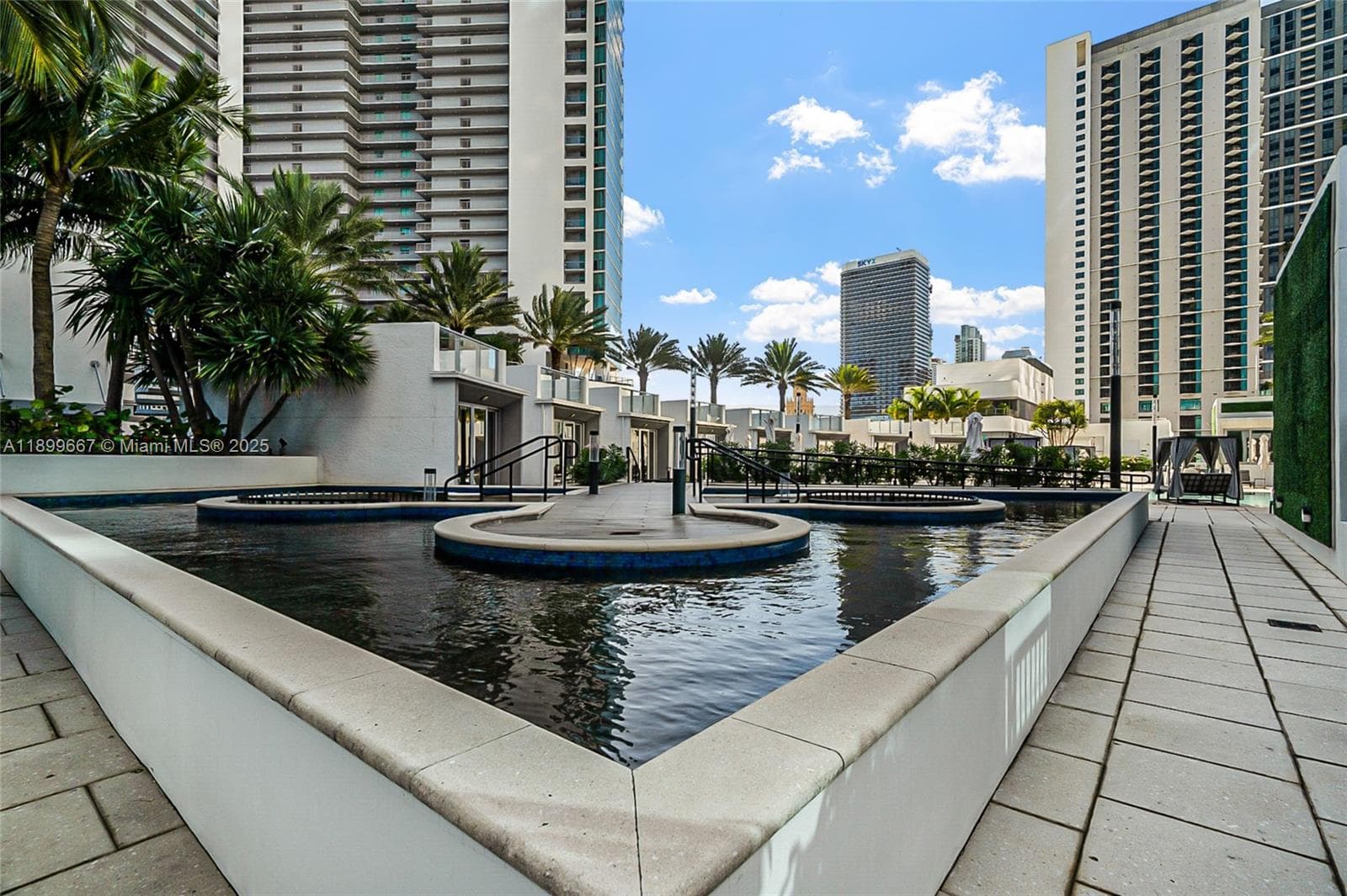 851 NE 1st Ave # 2802, Miami FL 33132 — 44