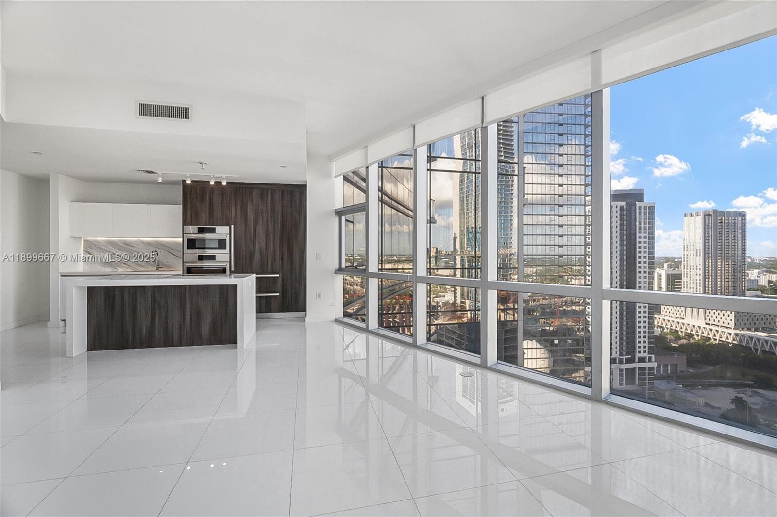 851 NE 1st Ave # 2802, Miami FL 33132 — 4