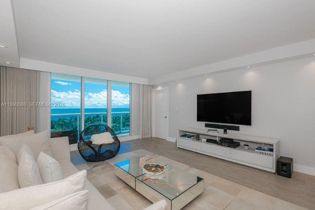 2301 Collins Ave # 738, Miami Beach FL 33139 — 17