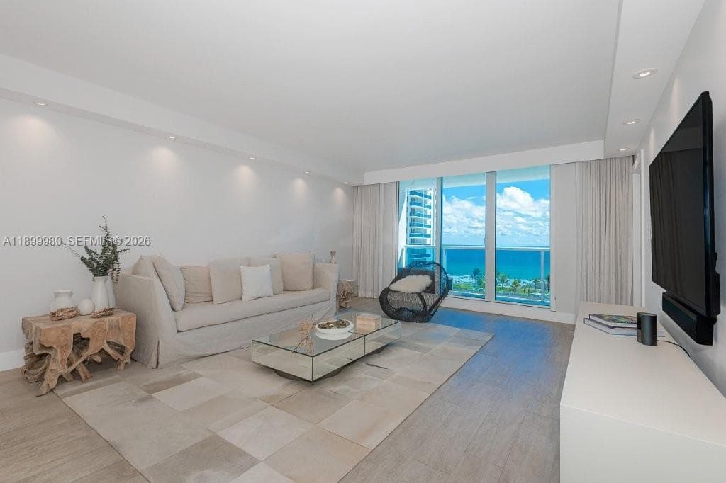 2301 Collins Ave # 738, Miami Beach FL 33139 — 16