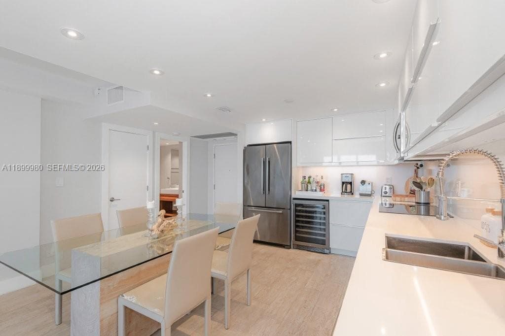 2301 Collins Ave # 738, Miami Beach FL 33139 — 22