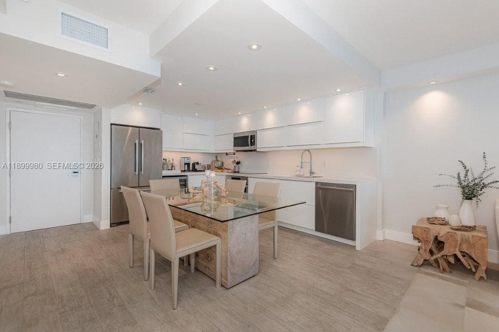 2301 Collins Ave # 738, Miami Beach FL 33139 — 20