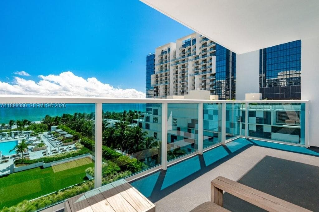 2301 Collins Ave # 738, Miami Beach FL 33139 — 33