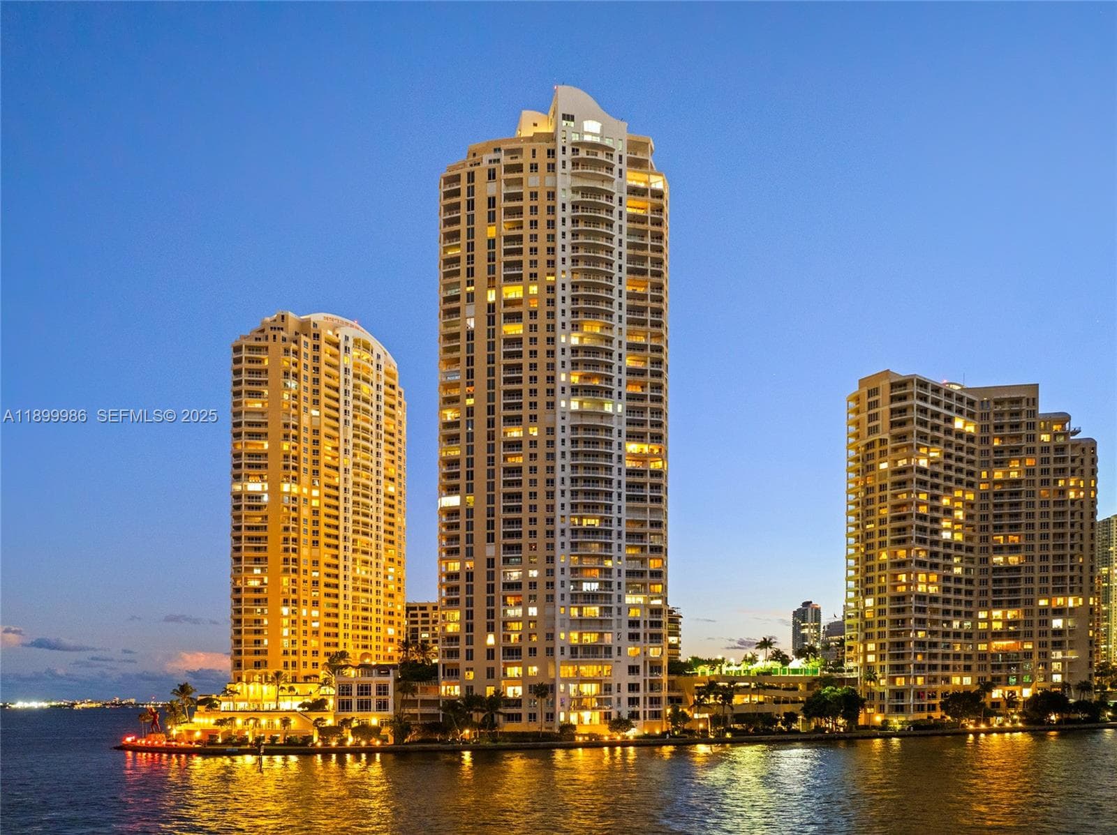 848 Brickell Key Dr # 204, Miami FL 33131 — 48