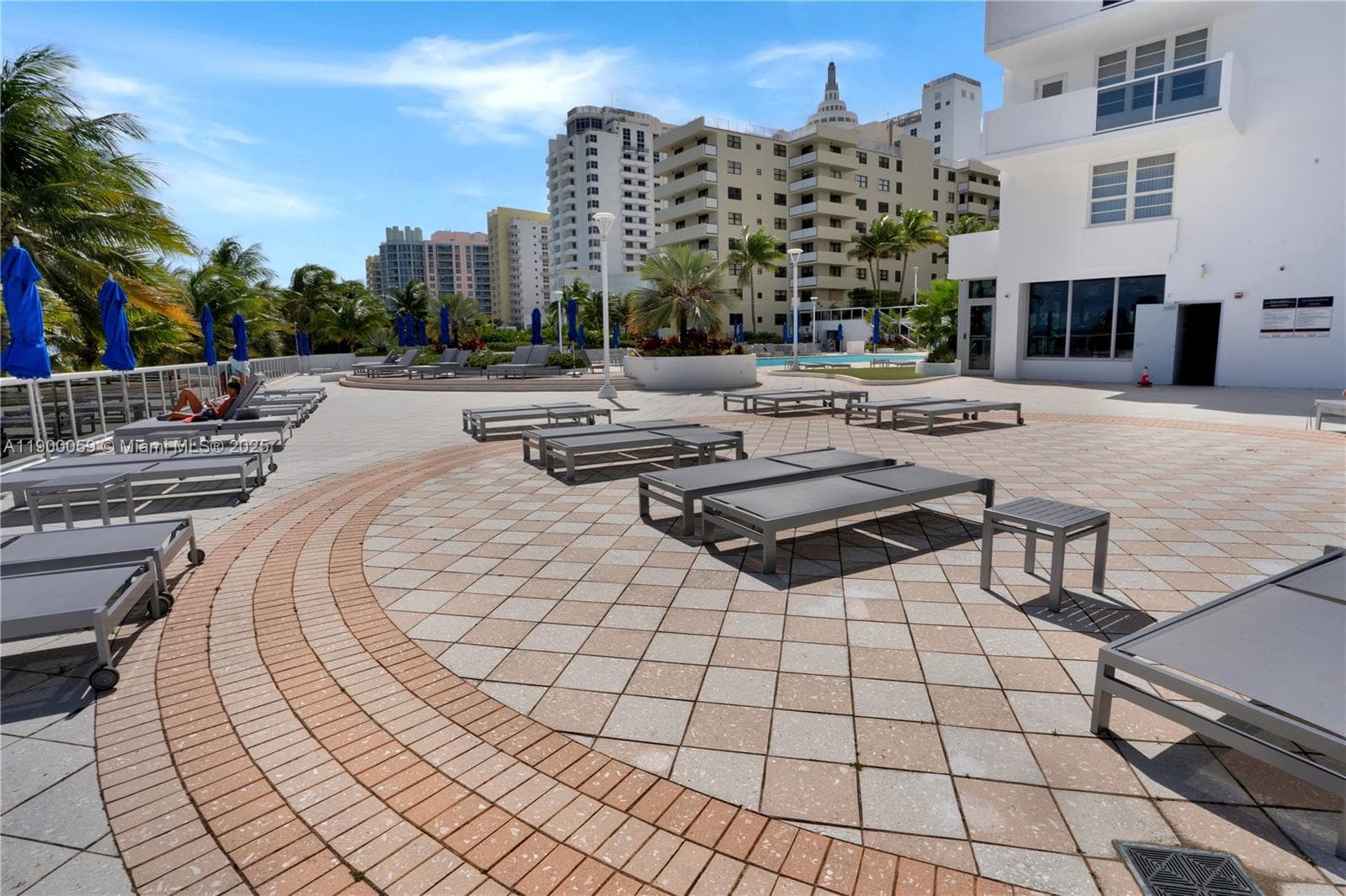 100 Lincoln Rd # 607, Miami Beach FL 33139 — 27