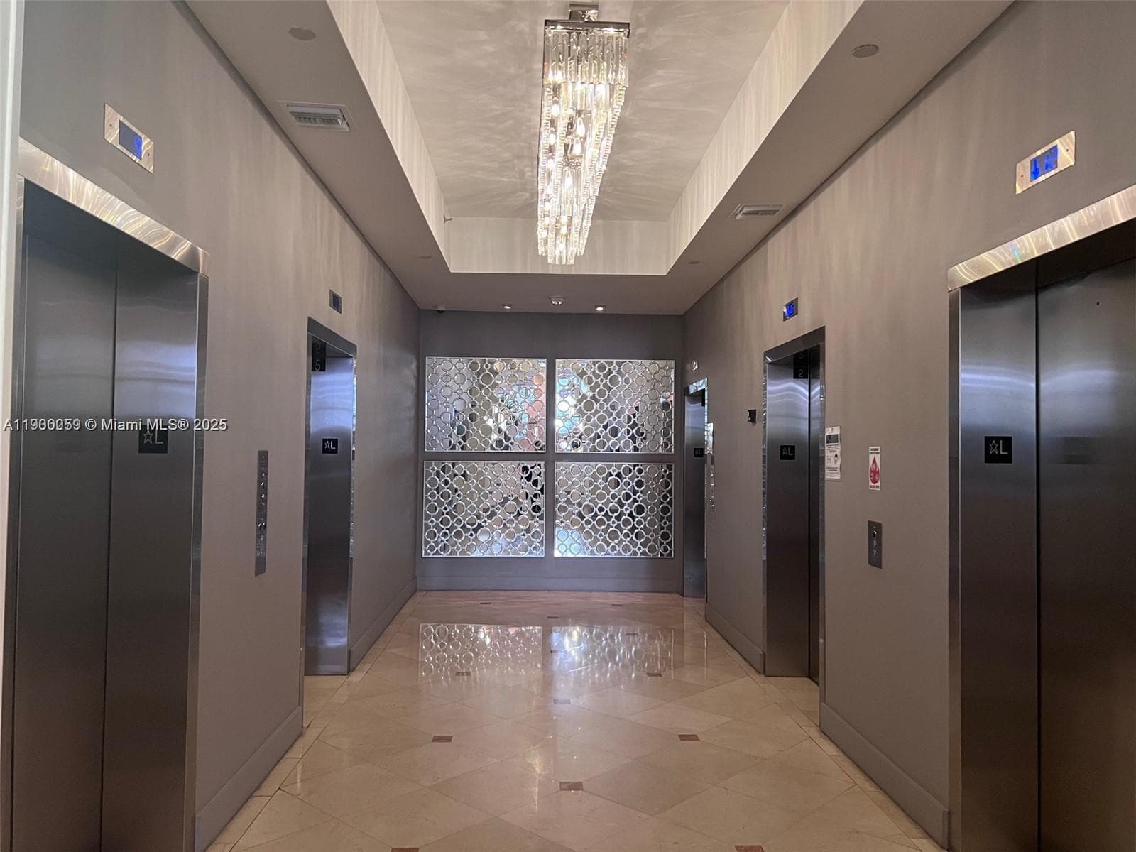 100 Lincoln Rd # 607, Miami Beach FL 33139 — 24