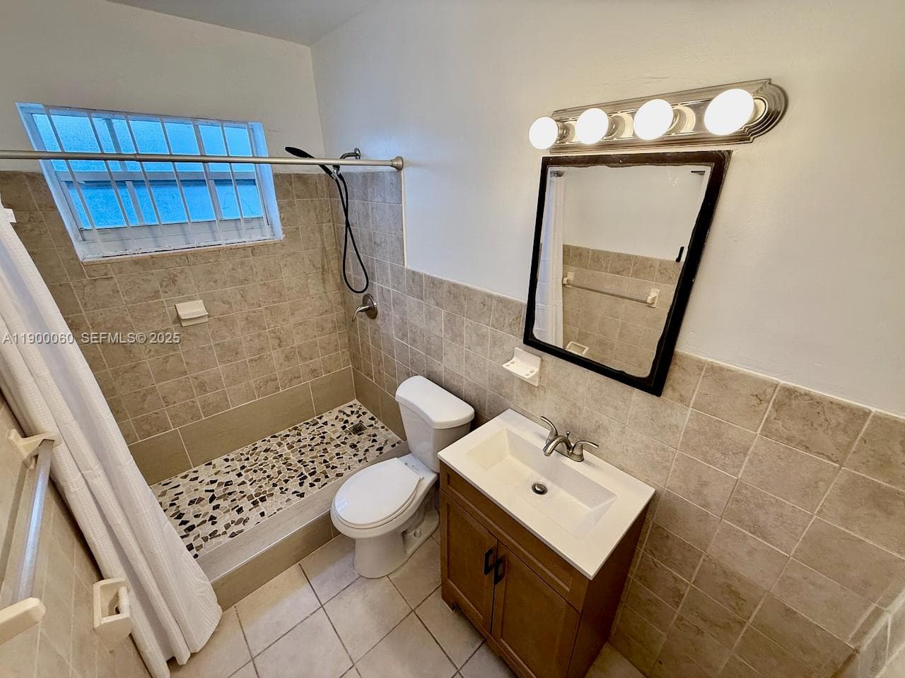8000 Tatum Waterway Dr # 1, Miami Beach FL 33141 — 2