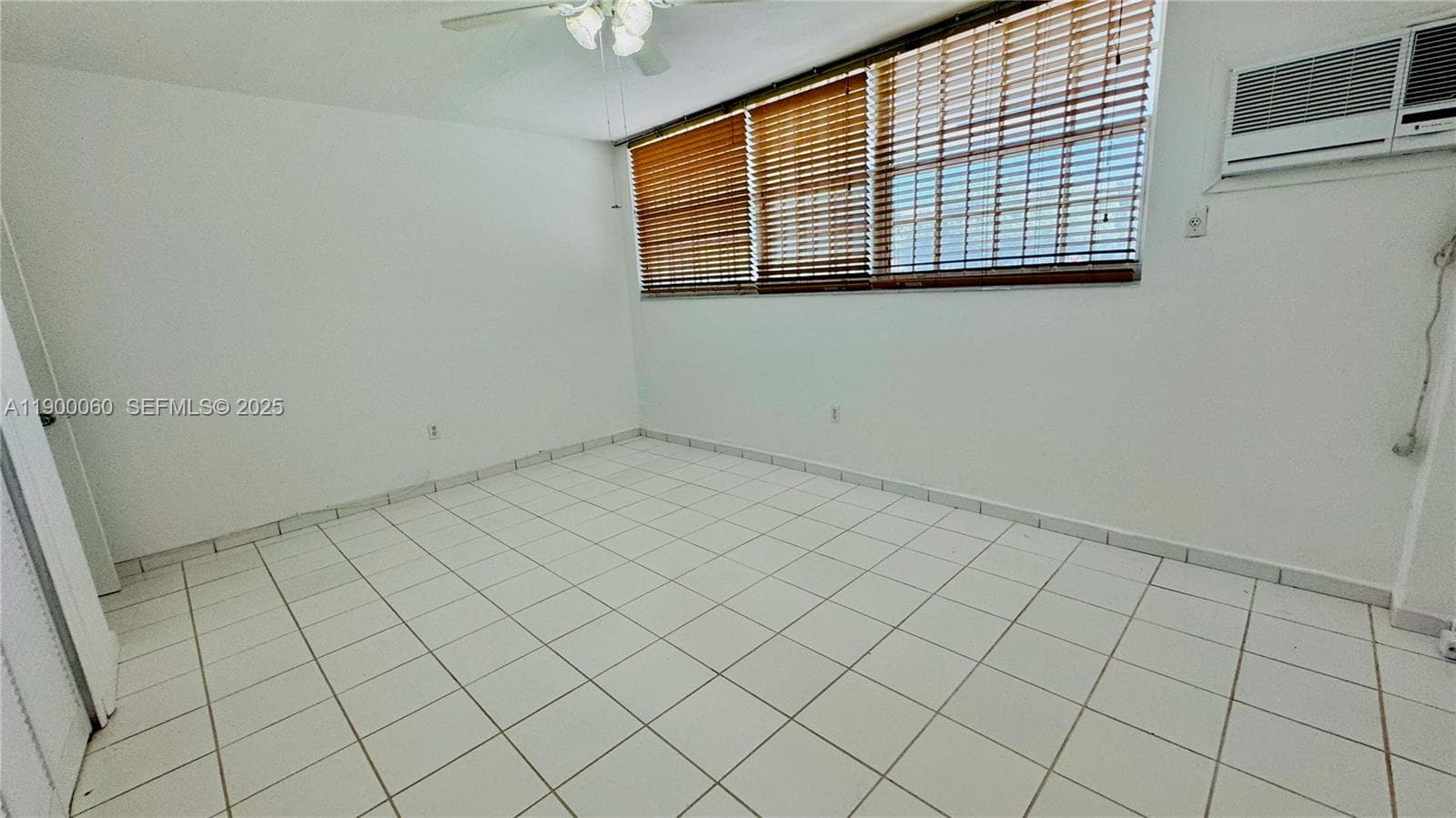 8000 Tatum Waterway Dr # 1, Miami Beach FL 33141 — 17