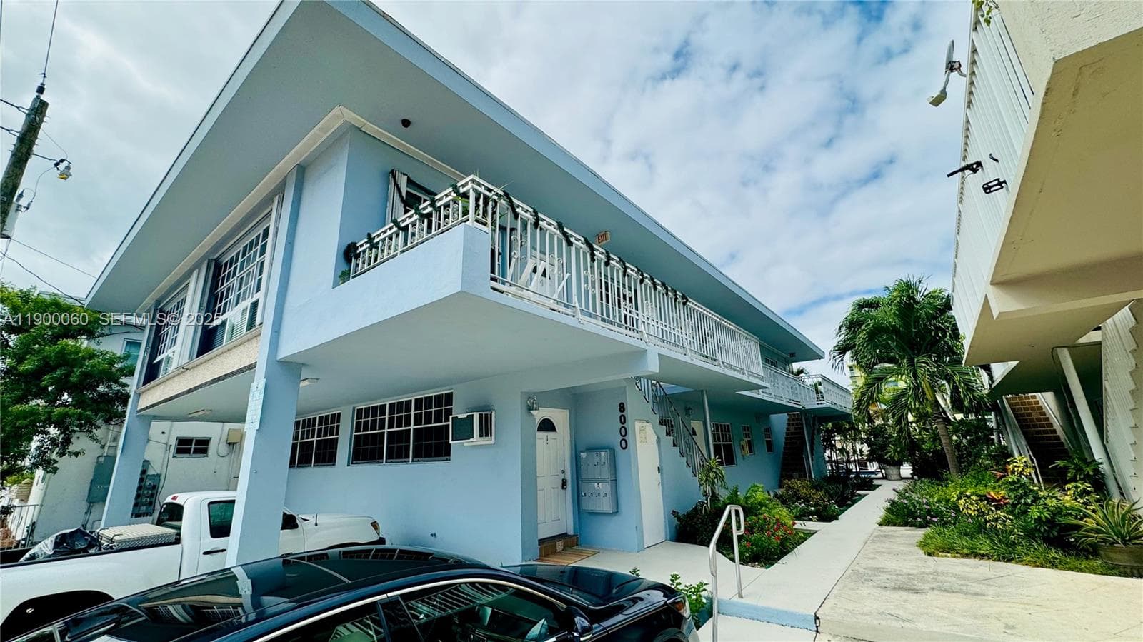 8000 Tatum Waterway Dr # 1, Miami Beach FL 33141 — 1