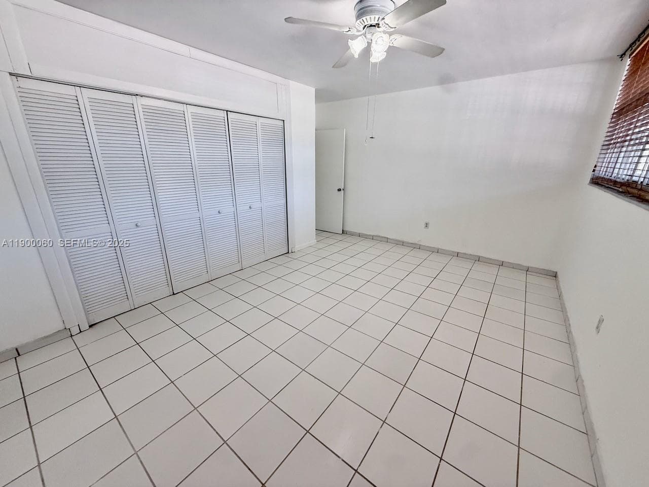 8000 Tatum Waterway Dr # 1, Miami Beach FL 33141 — 28