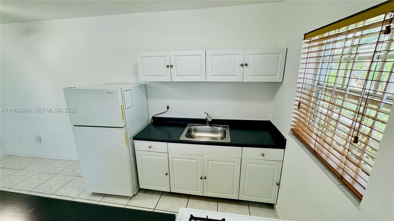 8000 Tatum Waterway Dr # 1, Miami Beach FL 33141 — 9