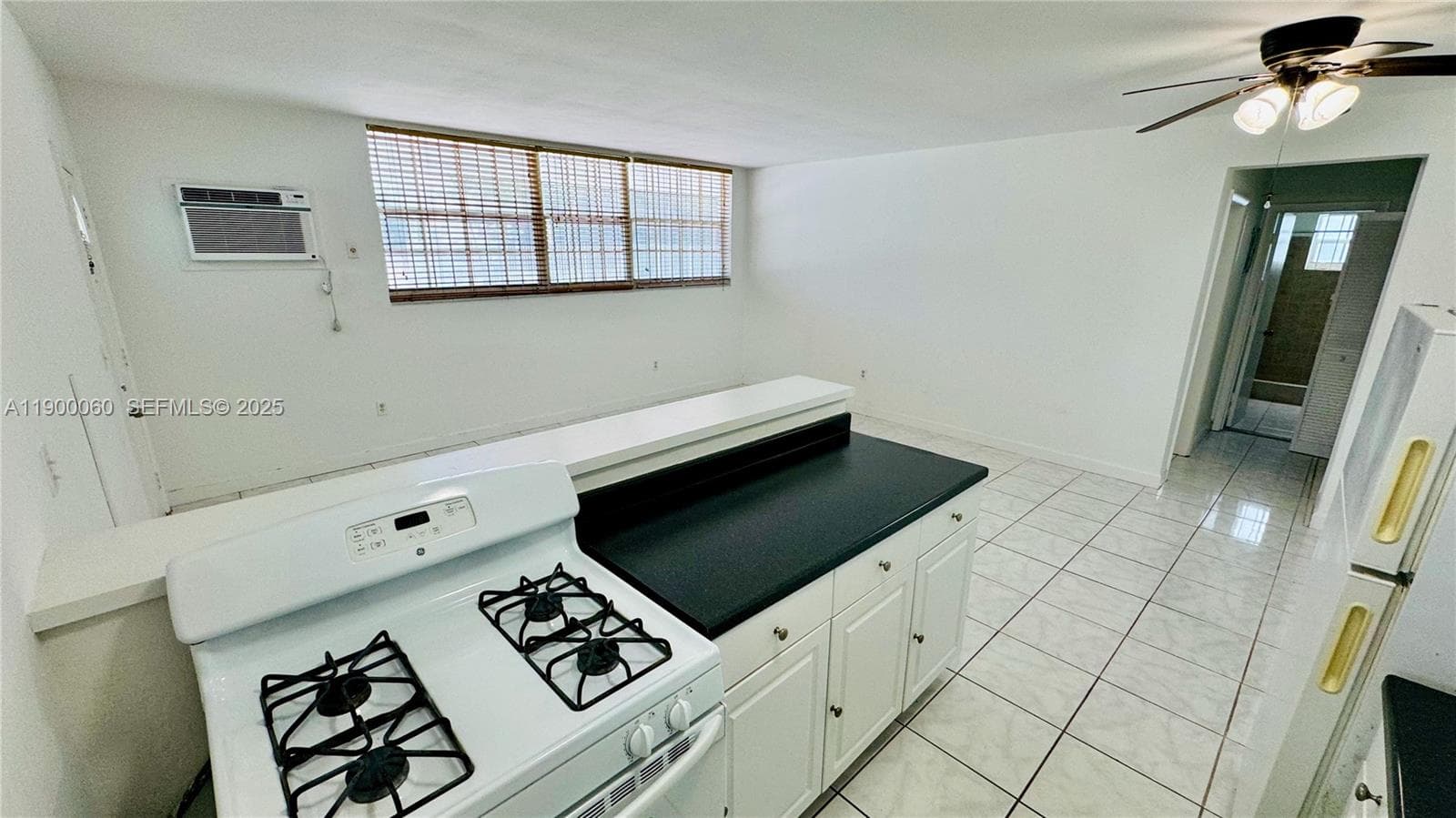 8000 Tatum Waterway Dr # 1, Miami Beach FL 33141 — 11