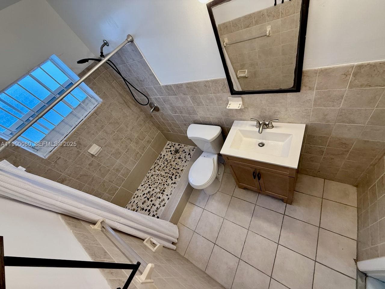 8000 Tatum Waterway Dr # 1, Miami Beach FL 33141 — 19