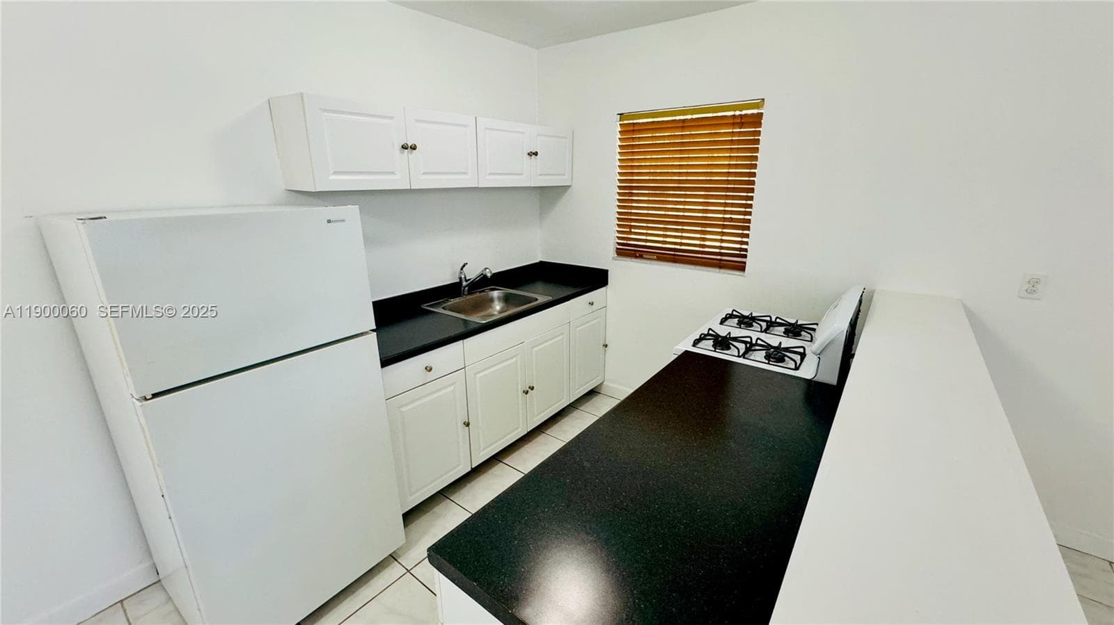 8000 Tatum Waterway Dr # 1, Miami Beach FL 33141 — 8
