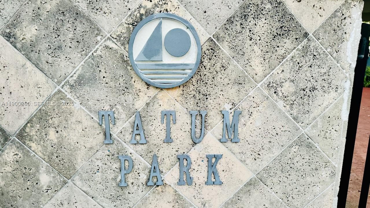 8000 Tatum Waterway Dr # 1, Miami Beach FL 33141 — 21
