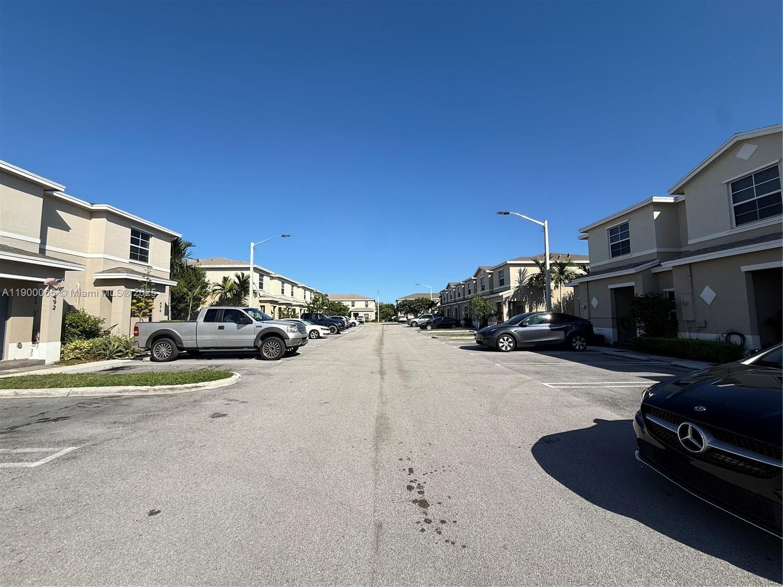 484 NE 5th St, Florida City FL 33034 — 5