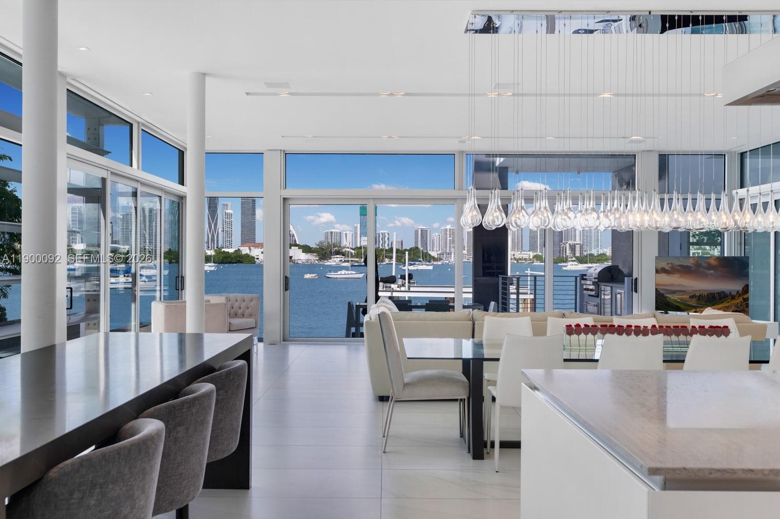 440 S Hibiscus Dr, Miami Beach FL 33139 — 23