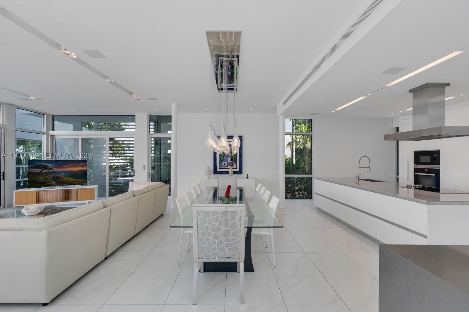 440 S Hibiscus Dr, Miami Beach FL 33139 — 27