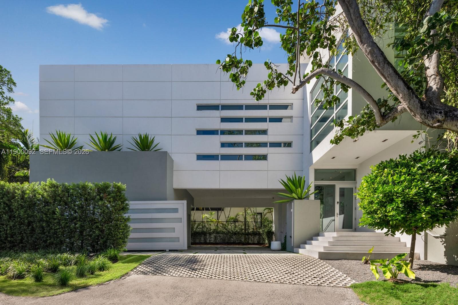 440 S Hibiscus Dr, Miami Beach FL 33139 — 56