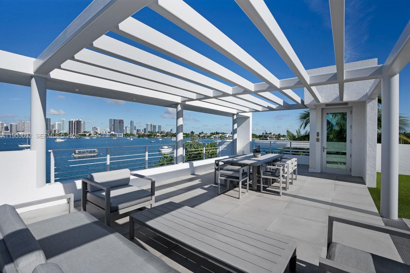440 S Hibiscus Dr, Miami Beach FL 33139 — 18