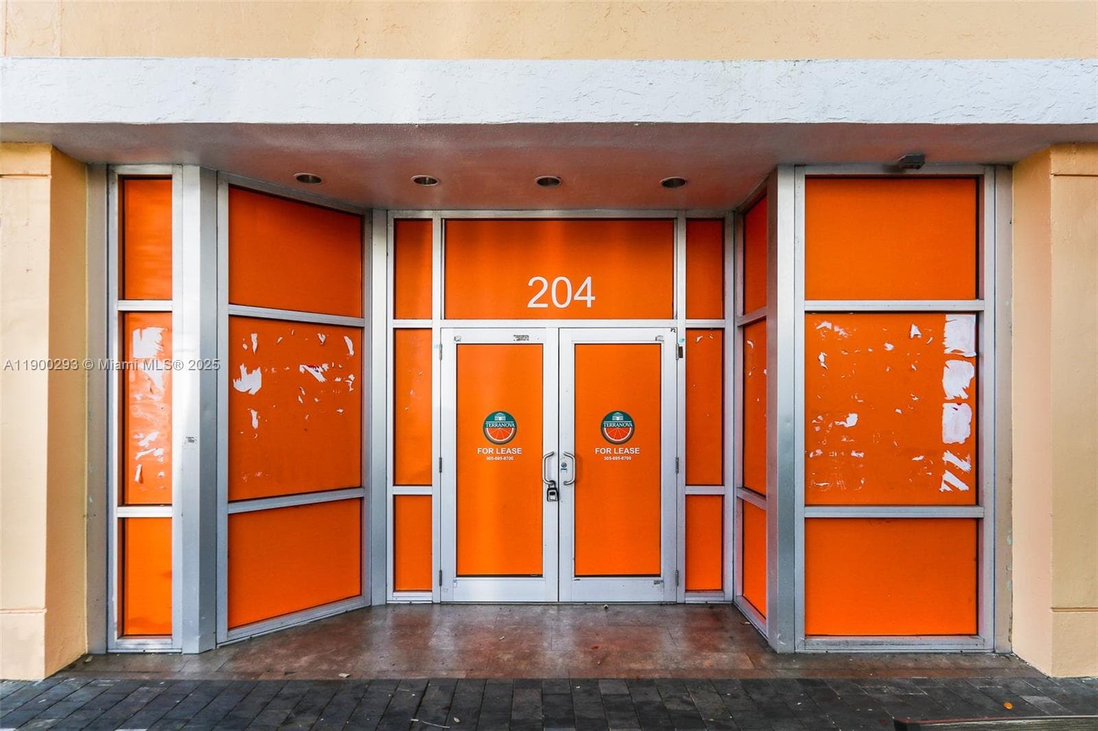 204 Miracle Mile, Coral Gables FL 33134 — 2