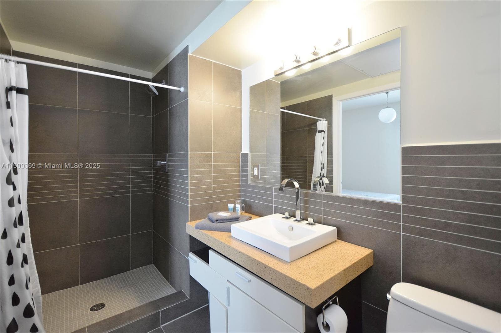 435 21st St # 205, Miami Beach FL 33139 — 10