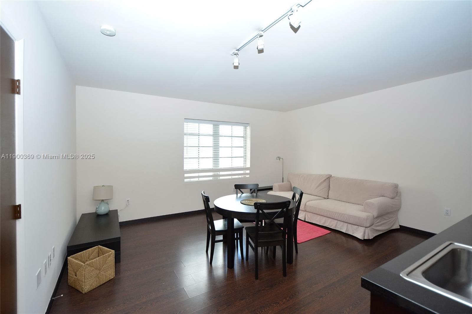 435 21st St # 205, Miami Beach FL 33139 — 11