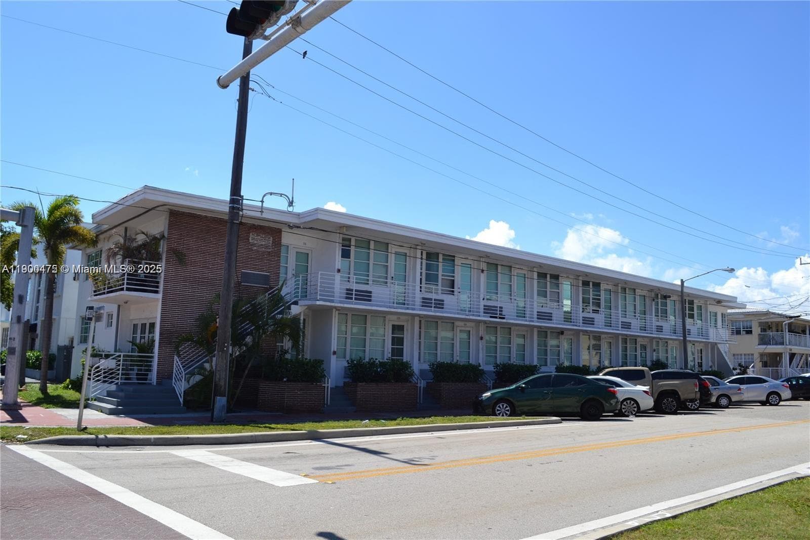 300 74th St # 3, Miami Beach FL 33141 — 1