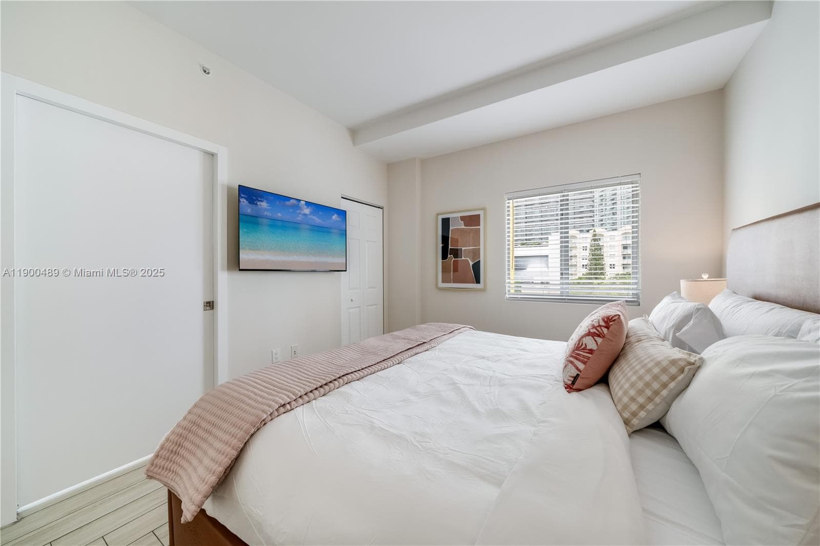 481 NE 29th St # 601, Miami FL 33137 — 16