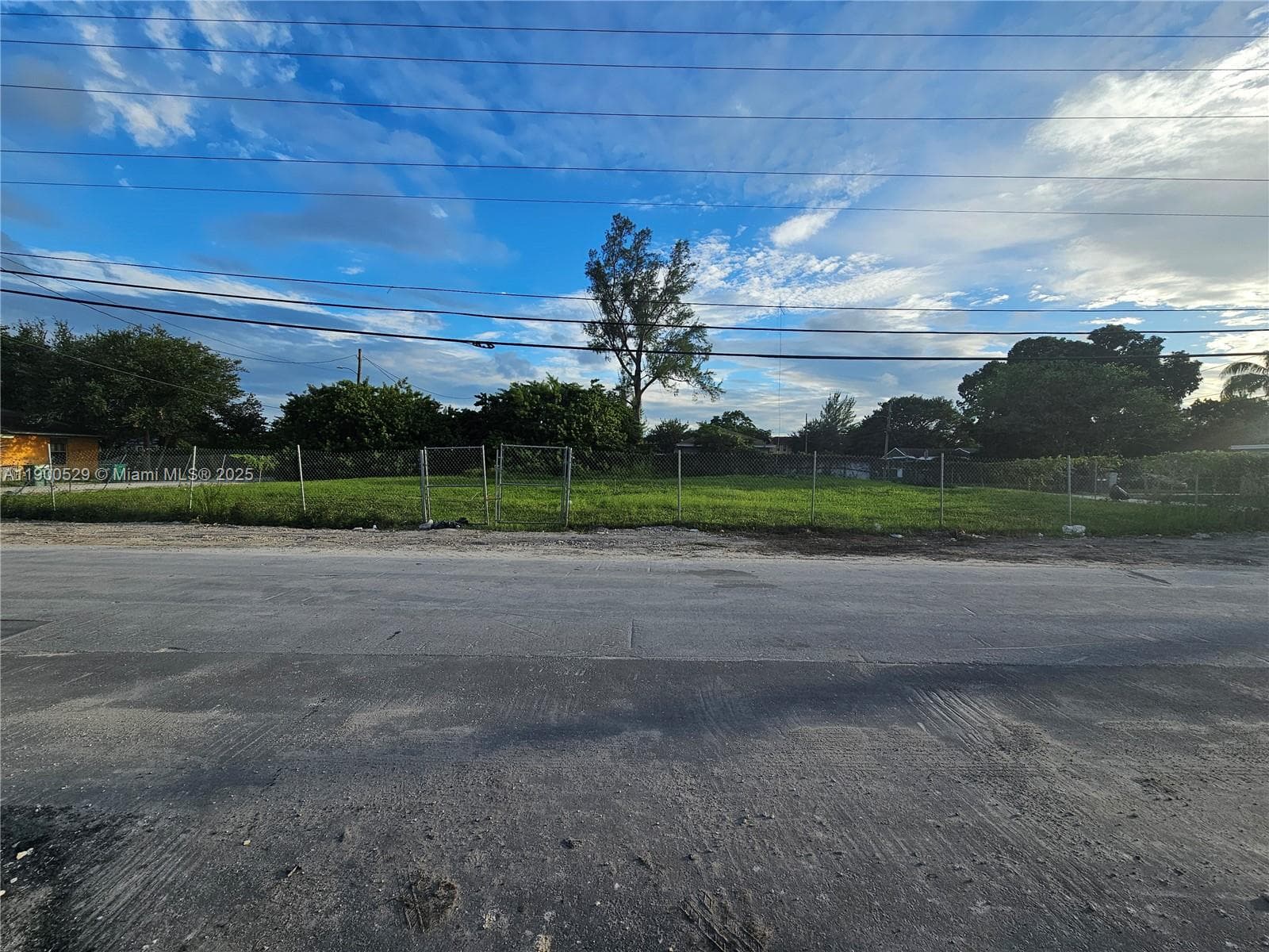 2140 NW 76th St, Miami FL 33147 — 2