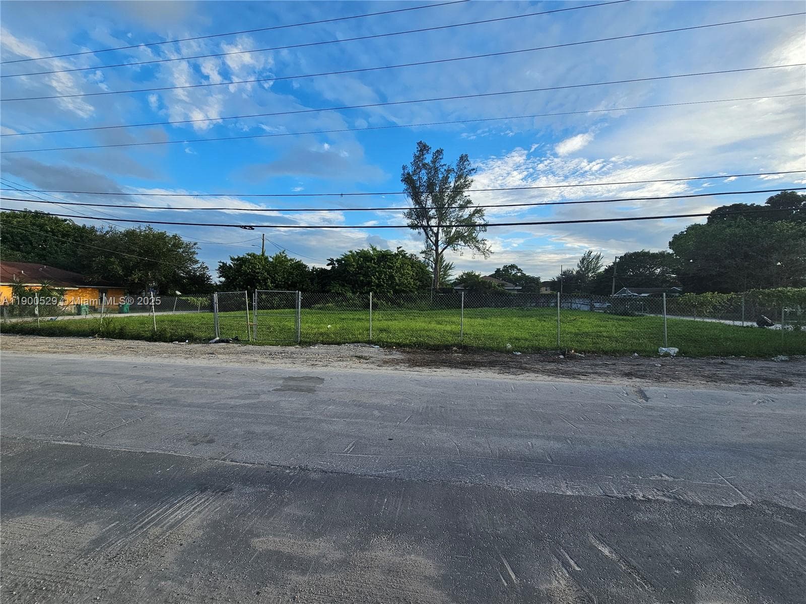 2140 NW 76th St, Miami FL 33147 — 3