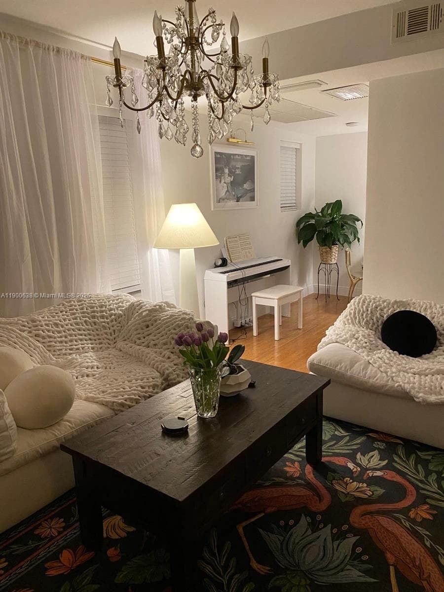 4812 Pine Tree Dr # 204, Miami Beach FL 33140 — 32