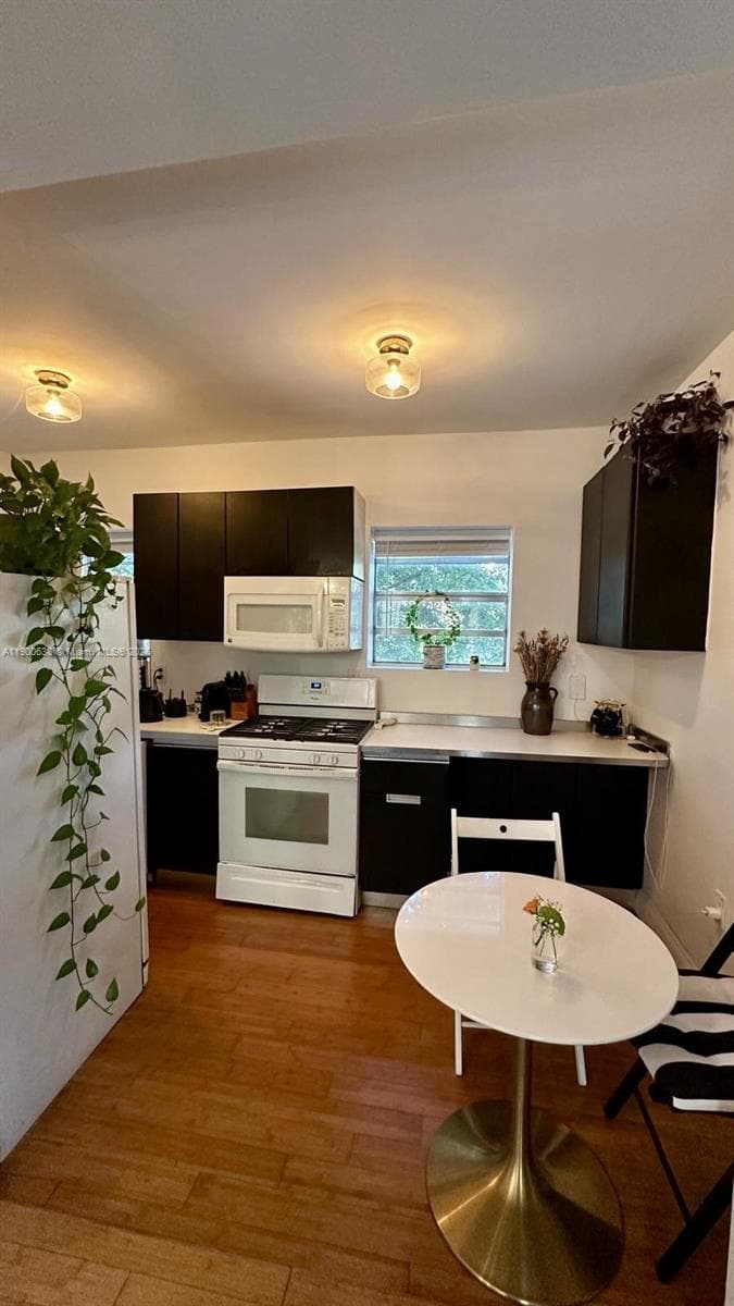 4812 Pine Tree Dr # 204, Miami Beach FL 33140 — 45
