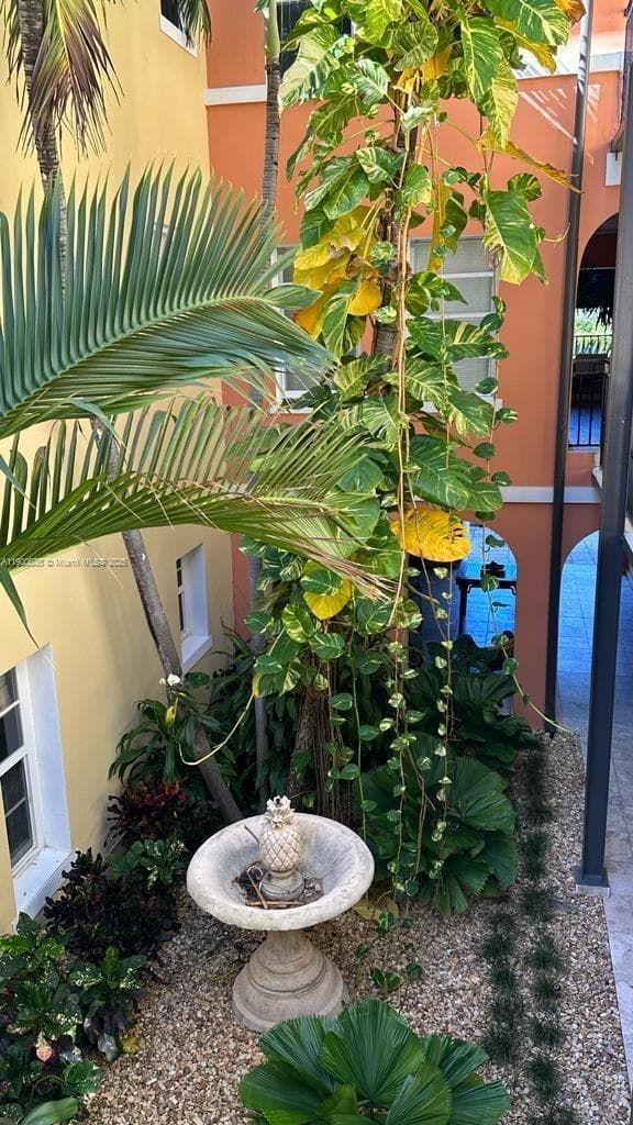 4812 Pine Tree Dr # 204, Miami Beach FL 33140 — 15