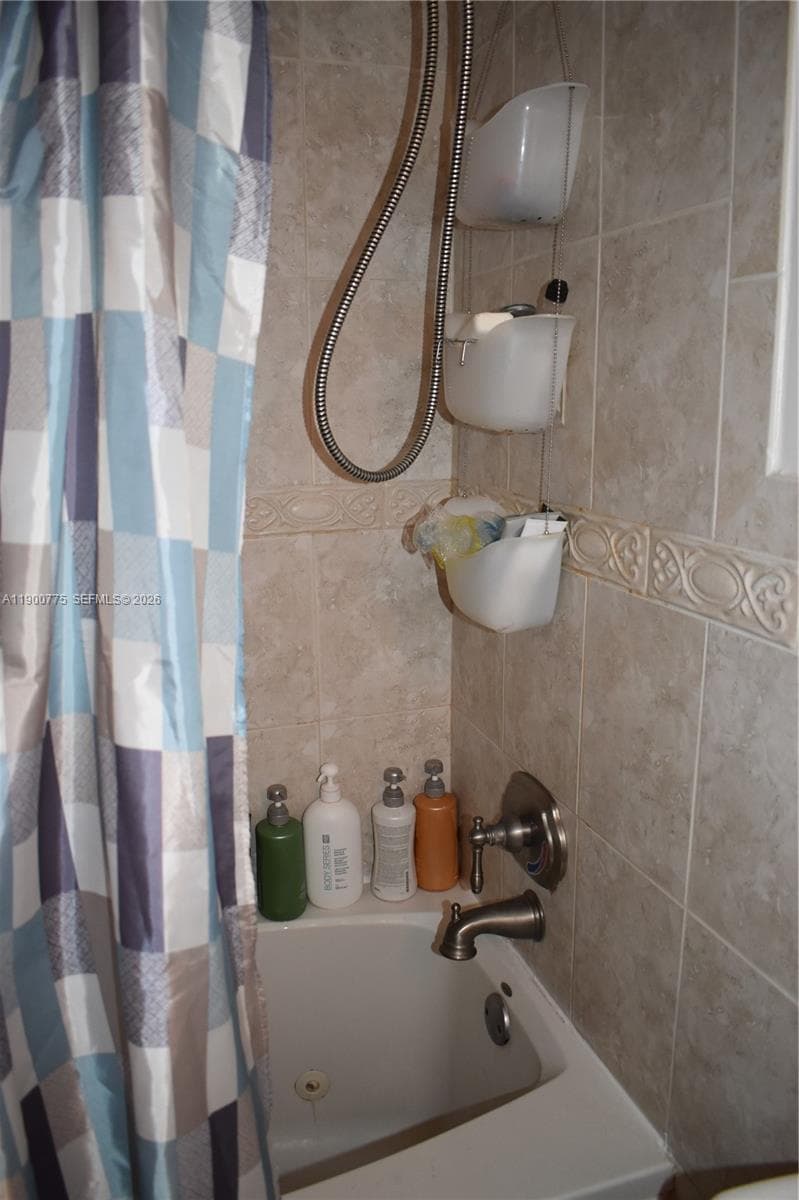 16570 NE 26th Ave # 3C, North Miami Beach FL 33160 — 17