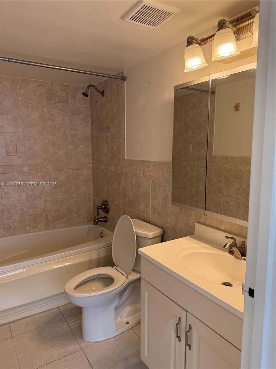 16570 NE 26th Ave # 3C, North Miami Beach FL 33160 — 18