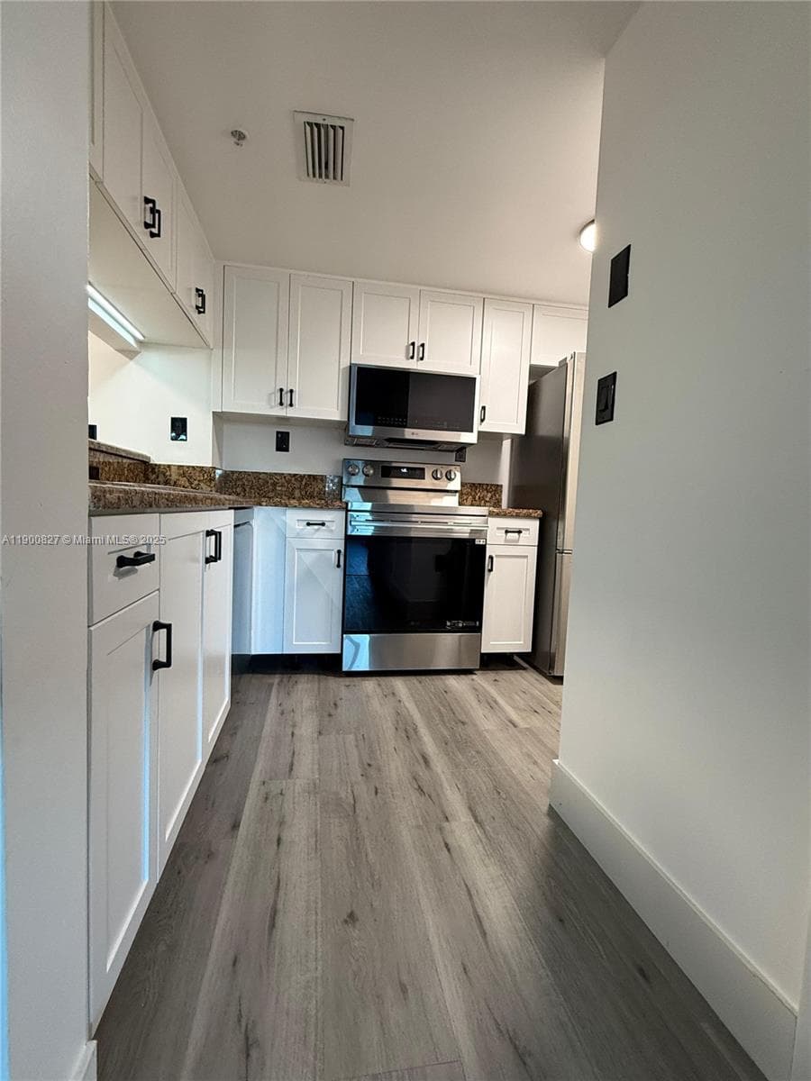 650 West Ave # 303, Miami Beach FL 33139 — 2