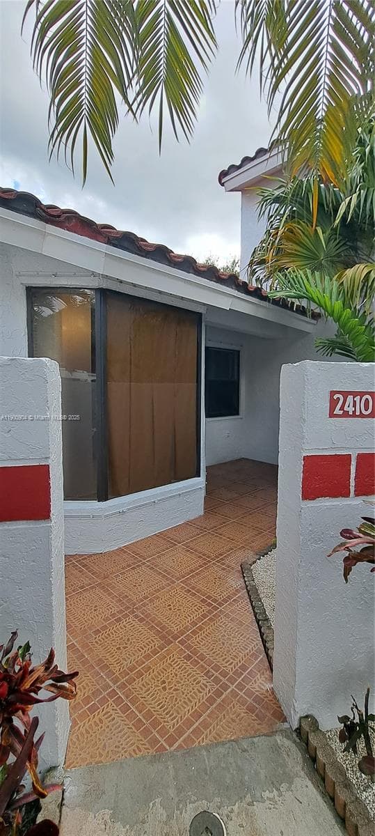 2410 San Remo Cir, Homestead FL 33035 — 3