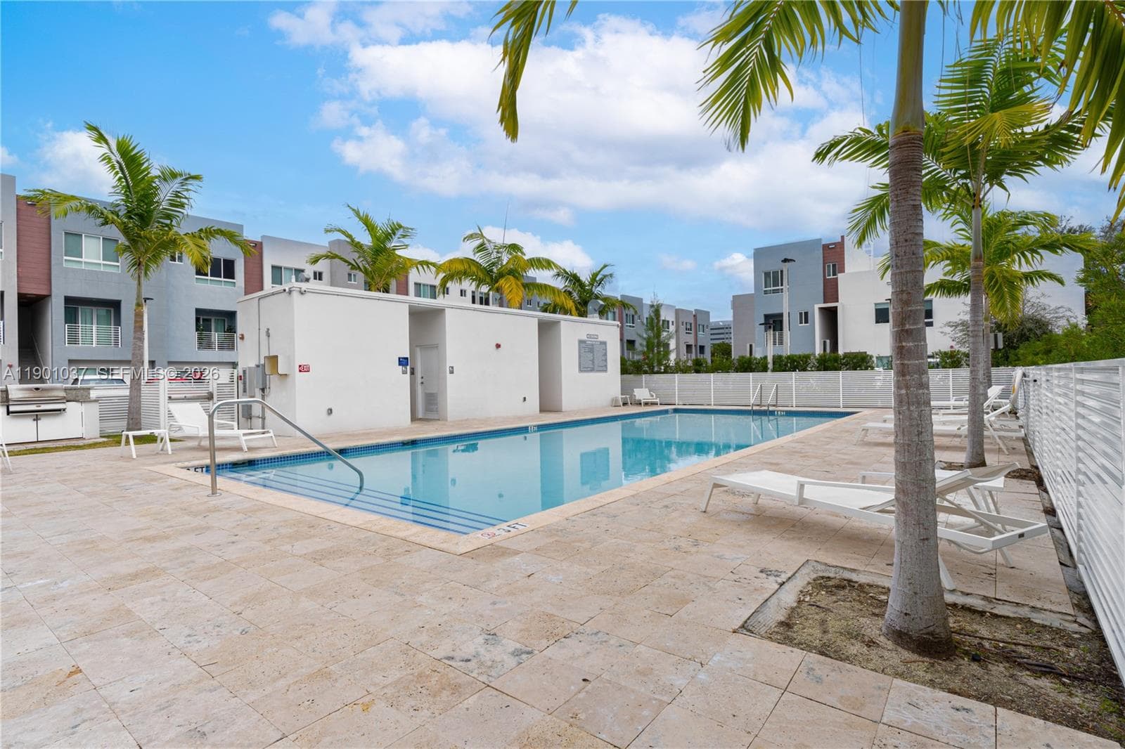 2555 NE 193rd St # 2224, Miami FL 33180 — 18
