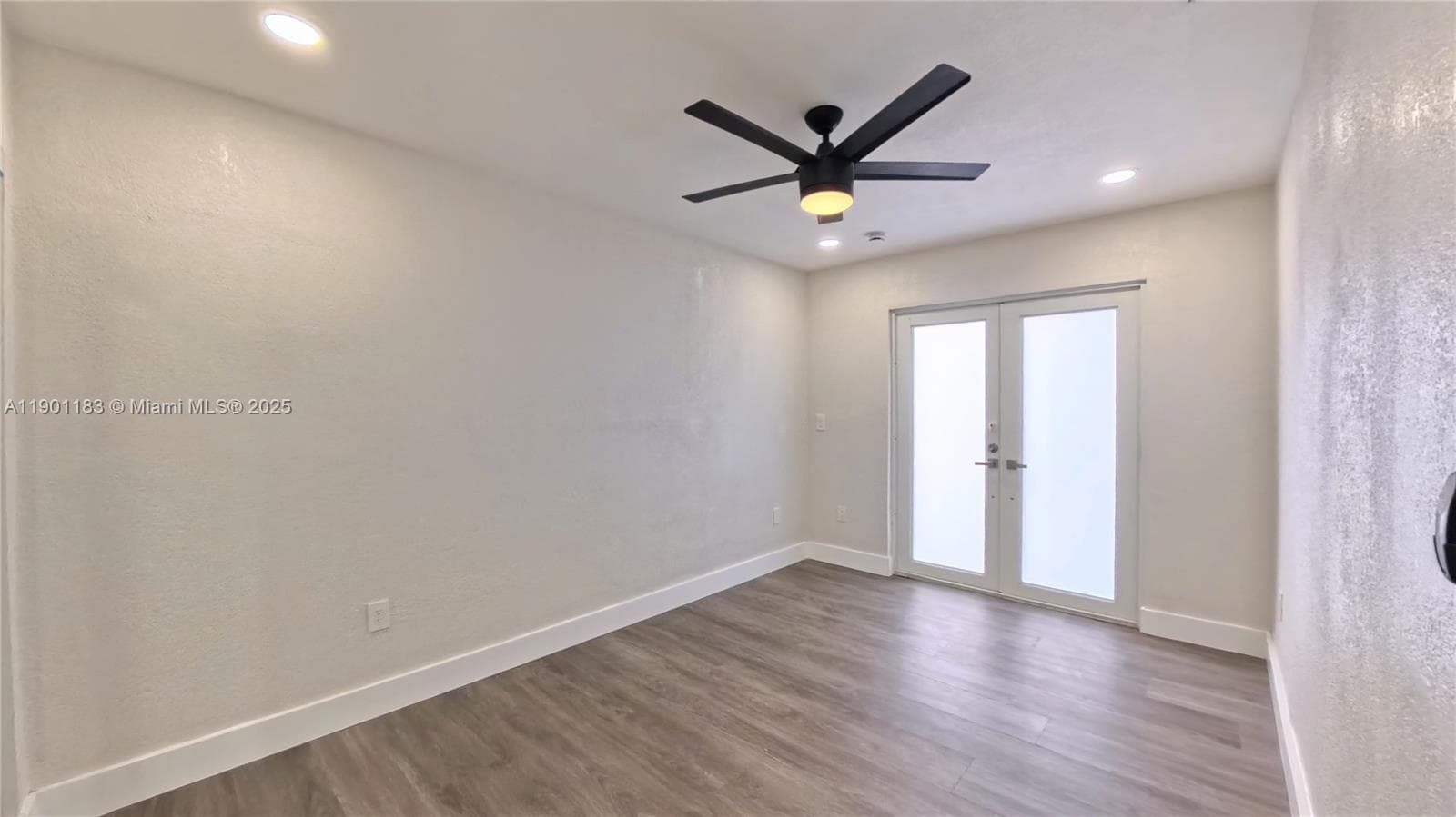 1575 W 6th Ave, Hialeah FL 33010 — 16