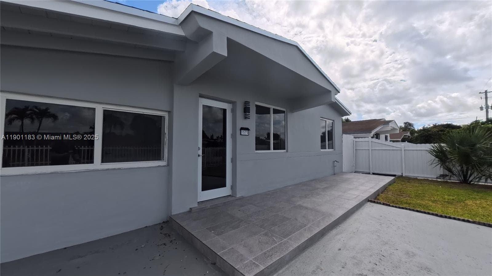1575 W 6th Ave, Hialeah FL 33010 — 3