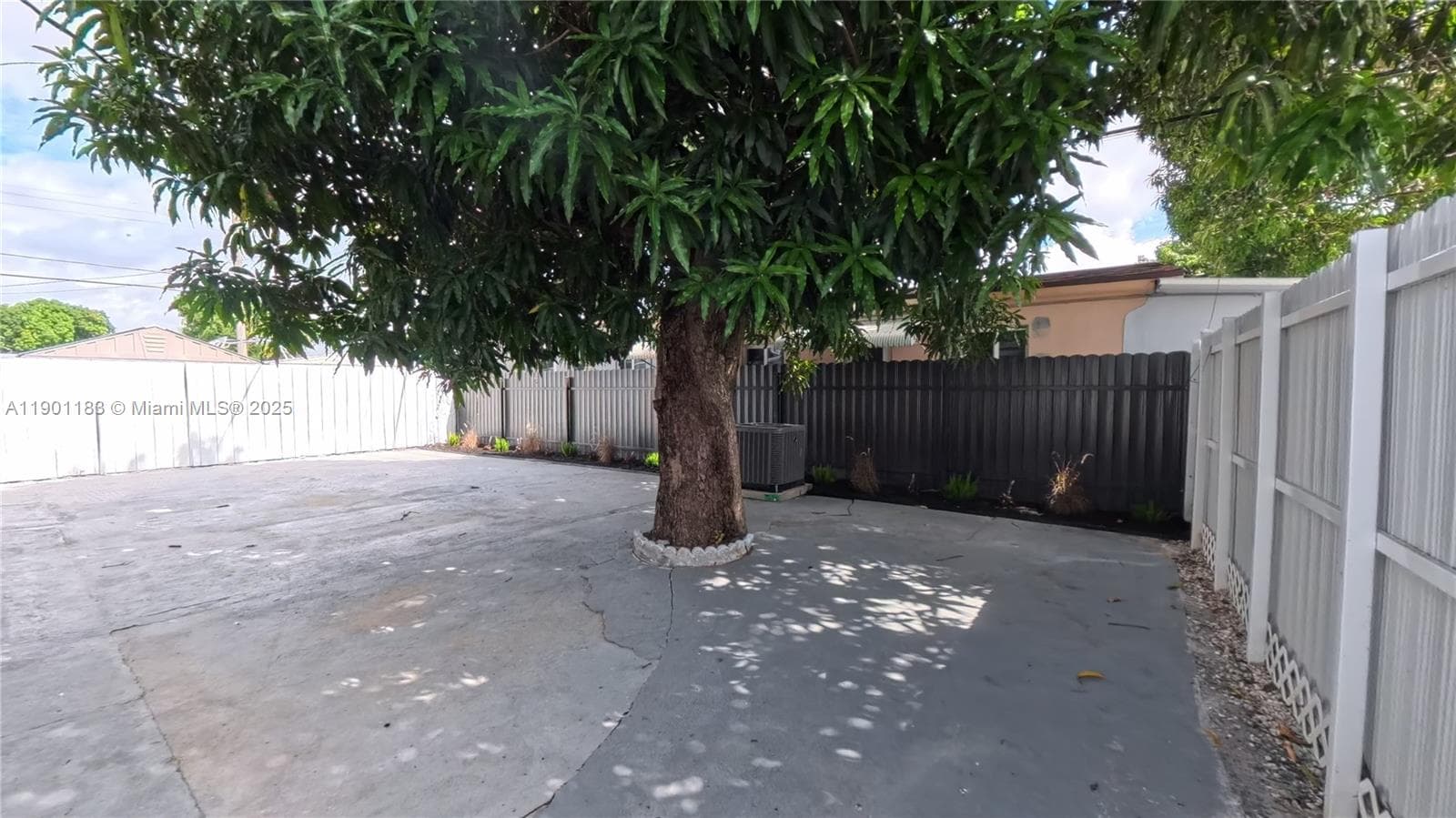1575 W 6th Ave, Hialeah FL 33010 — 24